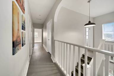 Main picture of 34 SW 37 Avenue Upstairs