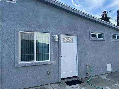 Main picture of 5931 Lewis Ave