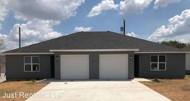 Main picture of 220 N Mary Jo Dr