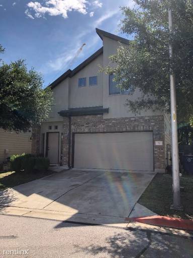 Main picture of River Crossing Townhomes