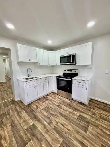 Main picture of 3563 Emerald St