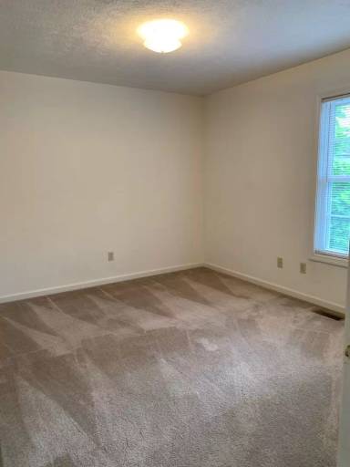 Main picture of 1105 College St
