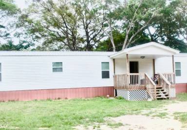 Main picture of 815 Roy St