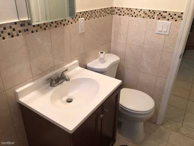 Main picture of 1864 W 9th St