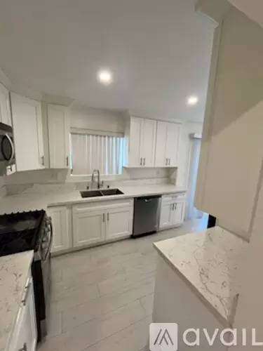 Main picture of 5529 Fulcher Ave