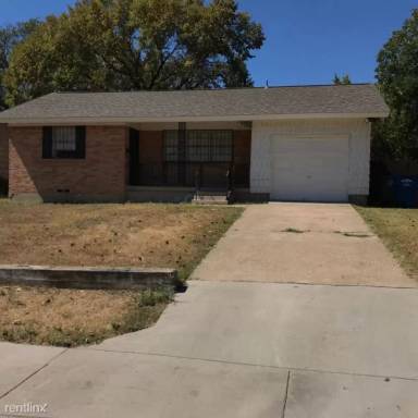 Main picture of 5817 Lazy River Dr