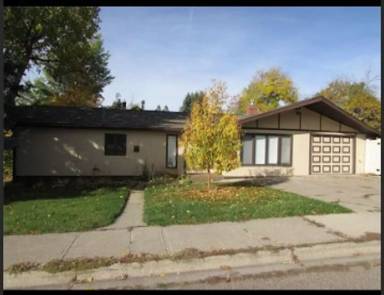 Main picture of 2027 6th Ave S