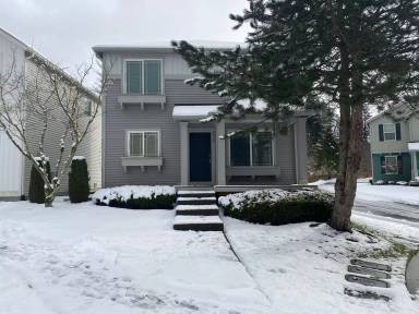 Main picture of 9520 Hancock Ave SE