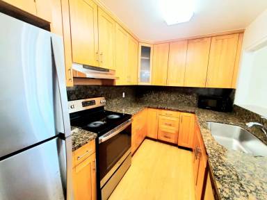 Main picture of 934 Peninsula Ave