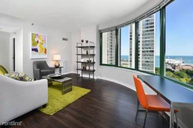 Main picture of 423 E Ohio St