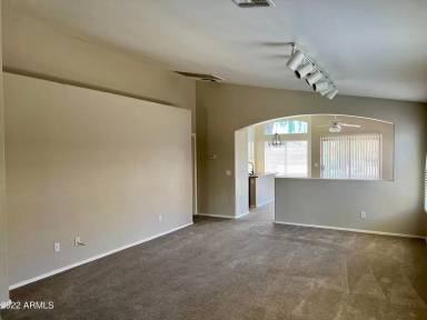 Main picture of 15857 W Madison St