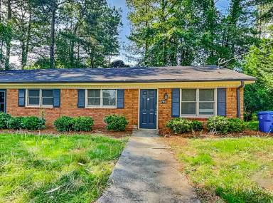 Main picture of 792 Charleston Ct