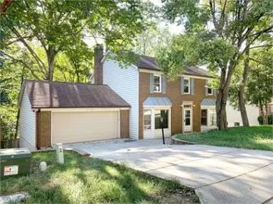 Main picture of 15723 Edgewood Dr