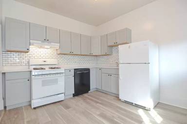 Main picture of 51 Brackett St