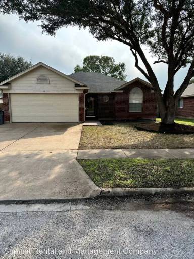 Main picture of 506 Bridle Ln