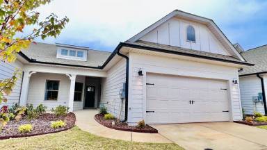 Main picture of 12445 Whitcomb Cir