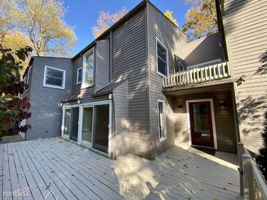 Main picture of 720 Heather Way