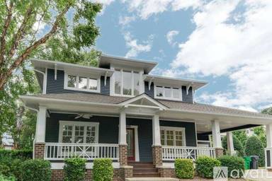 Main picture of 400 Olmsted Park Pl