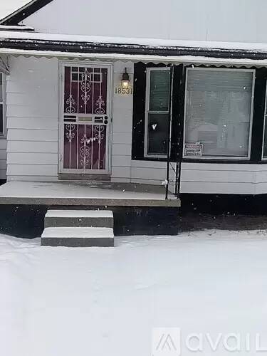 Main picture of 18531 Heyden St