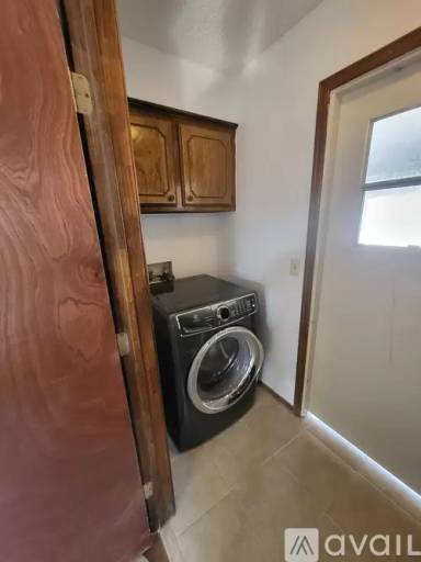 Main picture of 108 Park Pl