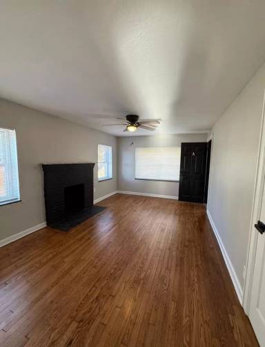 Main picture of 232 Sutherland Dr