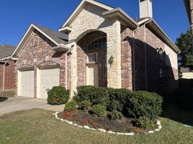 Main picture of 2032 Stonecourt Dr