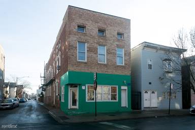 Main picture of 1925 S Racine Ave