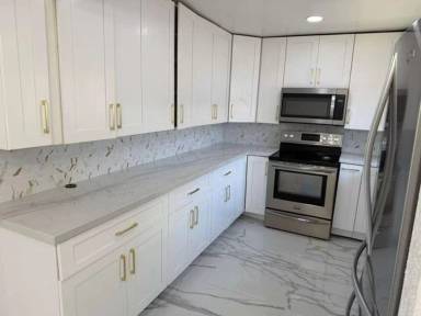Main picture of 160 SE 15th Ave