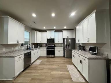 Main picture of 570 Hawksbill Dr