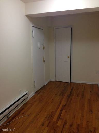 Main picture of 209 E 10th St