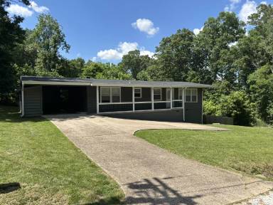 Main picture of 5 Sheneman Dr