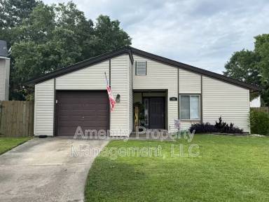 Main picture of 749 Linden Ct