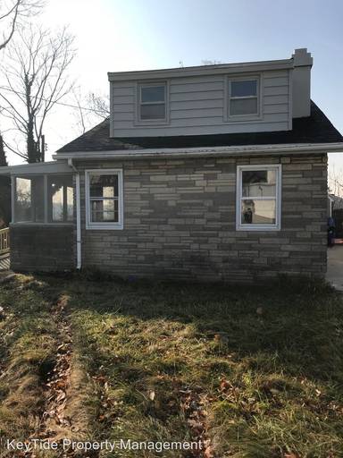 Main picture of 1 Summerfield Ave