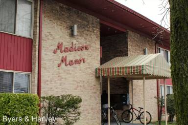 Main picture of 612 Madison St