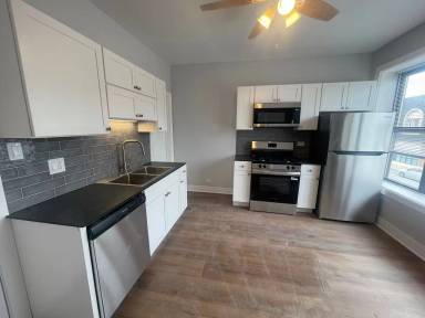 Main picture of 4393 N Elston Ave