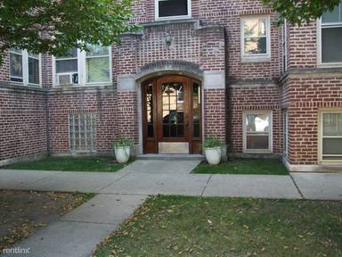 Main picture of 1901 W Argyle St