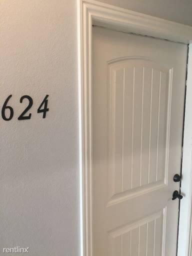 Main picture of 624 E San Antonio Dr