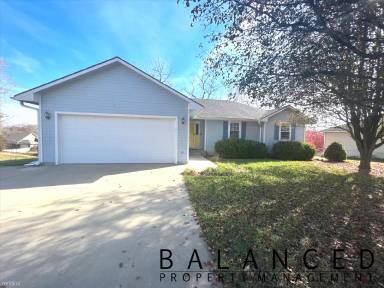 Main picture of 3902 NW Oakview Dr