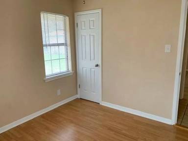 Main picture of 1807 N McDonald Ave