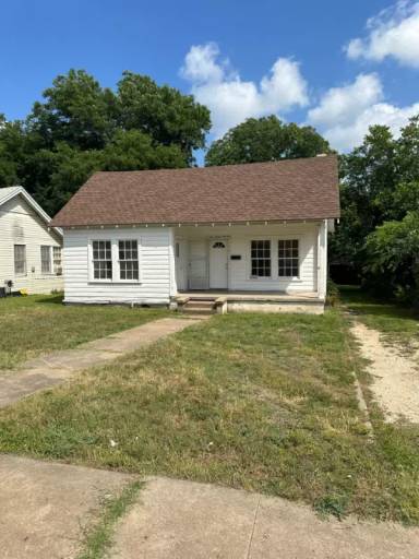 Main picture of 1515 Maple Ave
