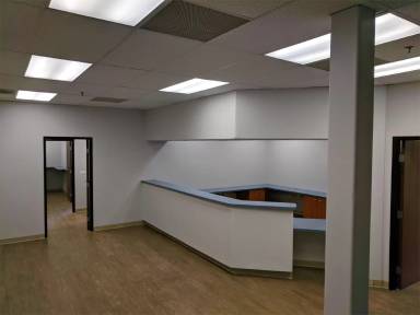 Main picture of 2660 E Main St