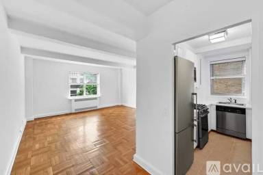 Main picture of 949 3rd Ave