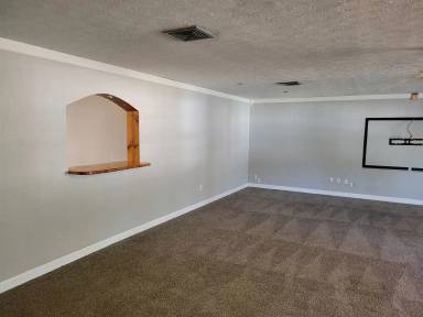 Main picture of 5120 Lexington Ave