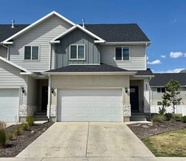 Main picture of 899 E Pacific Dr