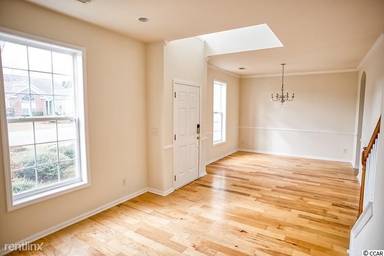 Main picture of 1304 Fieldstone St