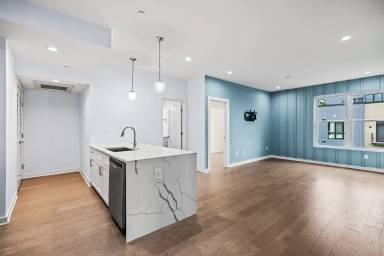 Main picture of 1019 17th Pl NE