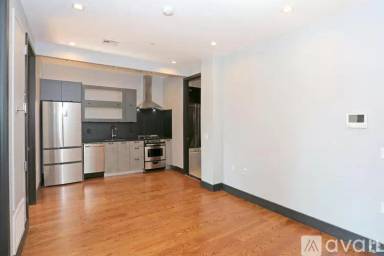 Main picture of 15 Cedar St