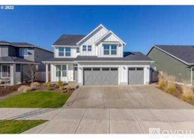 Main picture of 1751 NW Nolan Dr