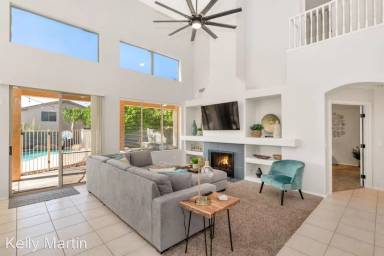 Main picture of 1125 E Irma Ln