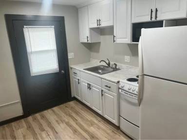 Main picture of 217 N Main St